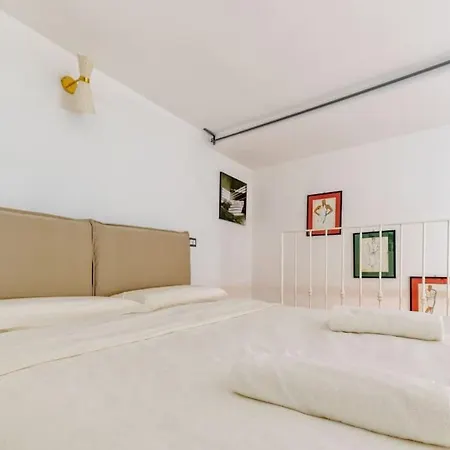 Fashion Loft - 8 Min To Duomo Apartment Milan